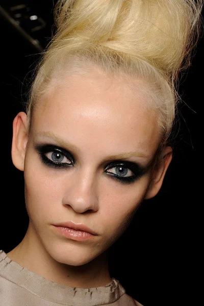 Look 1